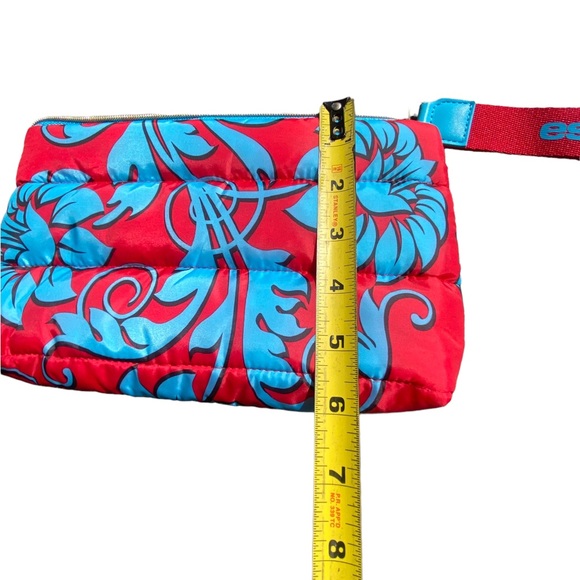 Estée Lauder Red and Blue Floral Recycled Material Zip Close Bag - Picture 7 of 8